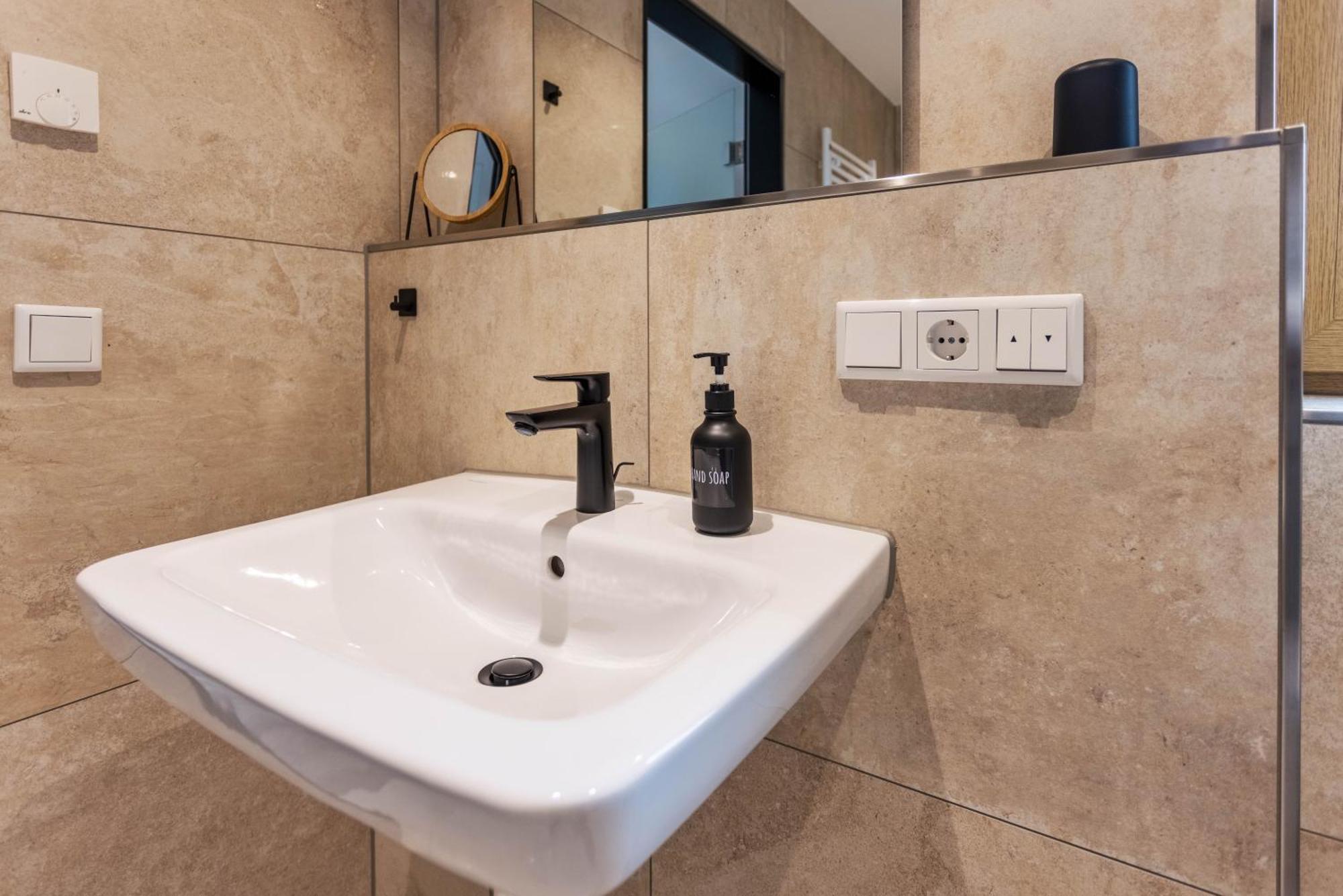 City-Apparte Boarding -Studios- Dein Flexibles Zuhause In Gronau Gronau  Bagian luar foto